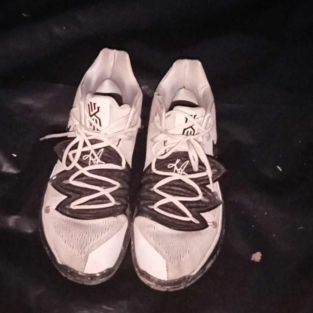 Kyrie 5, Oreo